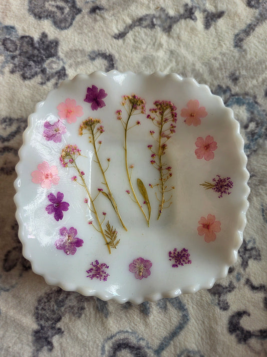 Vintage Milk Glass Pressed Flower Bowl – Handmade Floral Trinket Dish – Cottagecore Botanical Decor – Jewelry Catchall Bowl