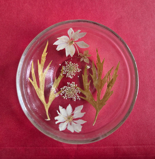 Mini Pressed Flower Glass Bowl – Handmade Botanical Trinket Dish – Cottagecore Floral Decor – Small Jewelry Catchall Bowl